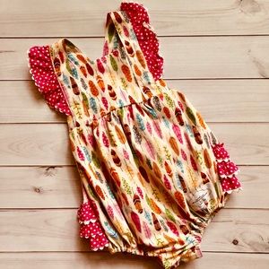 NEW Caroline Kate Limited Tribal Feather Bubble